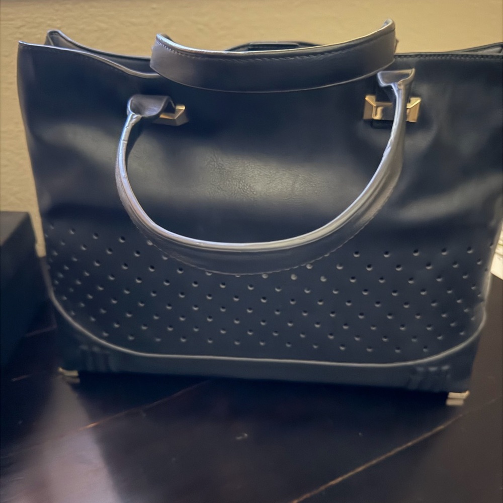European Zara Bag- black- clean - never used. Zipper closure inside. Lightweight